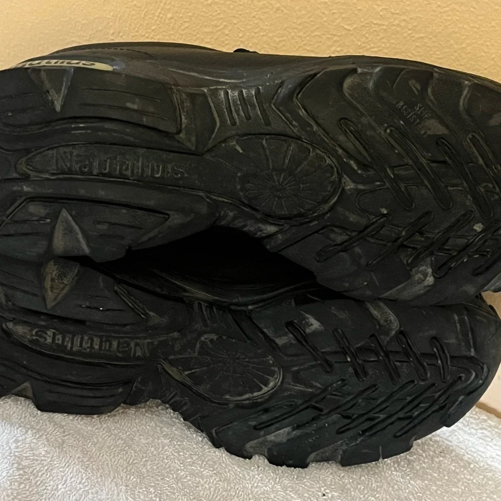 Nautilus Black Safety Steel Toe Shoes Sz 10M